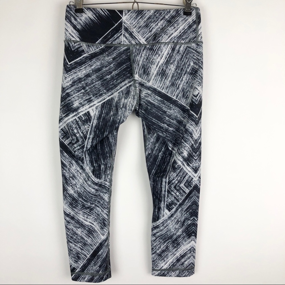 Lululemon Wunder Under Crop II *Full-On Luon - Picture 11 of 15